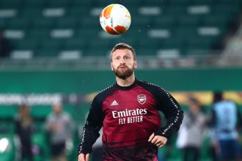 Pelatih Mikel Arteta enggan lepas Shkordan Mustafi di bursa transfer Januari