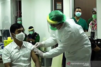 Wamenkes: Belum ada sanksi bagi yang menolak vaksin