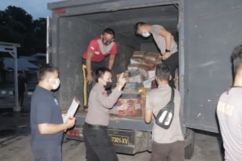 Polda-Bhayangkari Sulut salurkan bantuan  korban gempa Sulbar