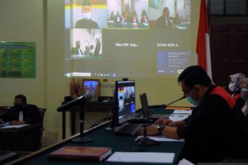 Mantan Bupati Lampung Tengah Mustafa kembali disidangkan