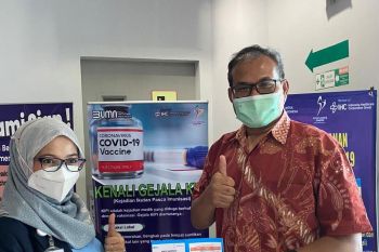 671 tenaga kesehatan Semen Padang Hospital divaksin COVID-19