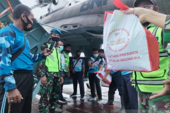 Bantuan presiden untuk korban banjir di Kalsel disalurkan lewat jalur udara