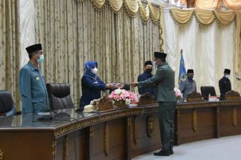 Fraksi DPRD Barito Utara  sampaikan  pemandangan umum