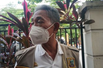 Tiga pengungsi Sulbar  positif COVID-19 di Makassar
