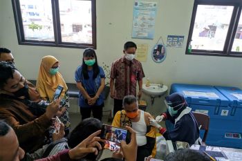 Wali Kota Tarakan penerima vaksin COVID-19