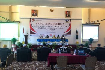 Apri-Roby  ditetapkan sebagai kepala daerah terpilih