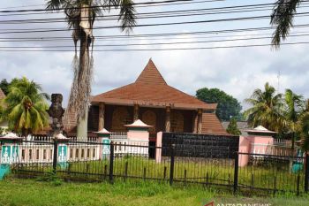 Museum Balaputra Dewa  Palembang terima hibah batik langka
