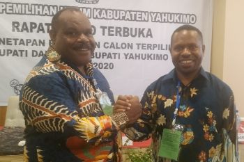 KPU Yahukimo tetapkan  paslon Didimus-Esau sebagai Bupati dan Wabup terpilih