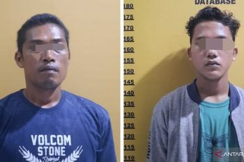 Polisi ringkus dua bandar togel sedang merekap data