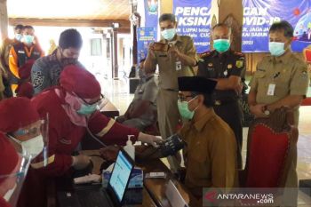 Alami hipertensi, sejumlah pejabat di Temanggung batal divaksin COVID-19