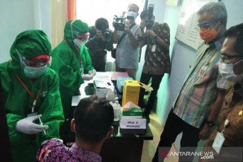 Ganjar minta kemampuan vaksinasi di fasilitas kesehatan ditingkatkan