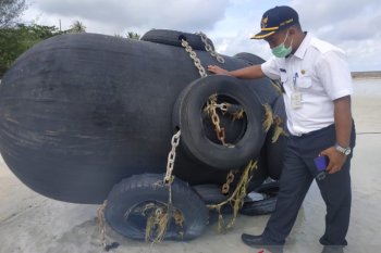 TNI AL: temuan bola hitam di Bintan tidak berbahaya
