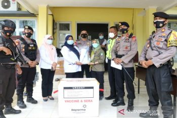 Polda Sultra kawal pendistribusian vaksin ke 16 kabupaten/kota