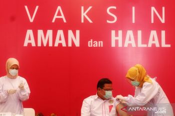 Pejabat Kepri sampaikam reaksi usai disuntik vaksin kedua