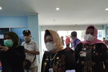 Dinkes Lampung minta kabupaten dan kota percepat proses vaksinasi nakes