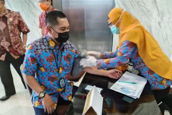Pemberian vaksin COVID-19 tahap kedua di Kota Mataram berjalan lancar