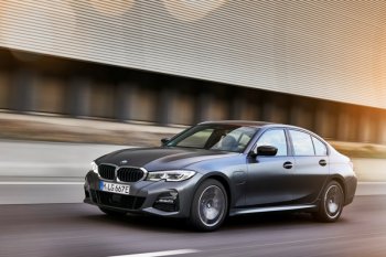 BMW Seri 5 dan 3 hybrid terbaru dirilis  Maret