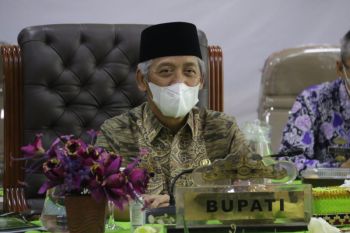 Bupati Pringsewu ikuti dialog virtual sosialisasi KPB dengan Gubernur Lampung