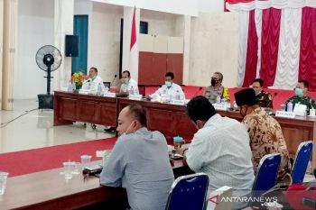 Pemkab Sukamara mediasi permasalahan antara masyarakat dan perusahaan