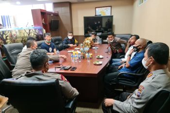 Wakapolda Sumbar tindak tegas personel jika terjadi kesalahan dalam penembakan di Solok Selatan