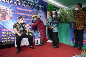 Lampung Tengah mulai lakukan vaksinasi COVID-19