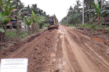 Pekerjaan jalan di Desa Kuala Keritang mulai dilaksanakan