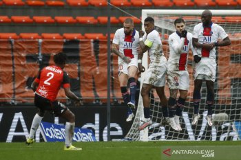 Lengah di akhir laga, PSG dipermalukan Lorient