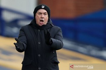 Ancelotti tegaskan Everton masih bisa masuk zona Eropa