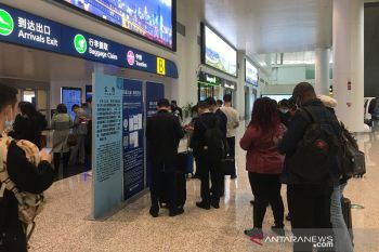 China tangguhkan izin operasional empat maskapai penerbangan asing