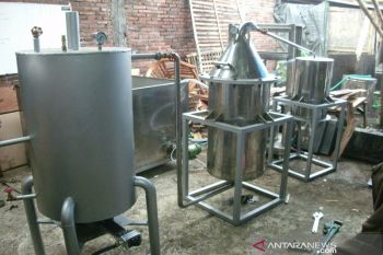 Petani Nilam di Konsel kesulitan alat penyulingan