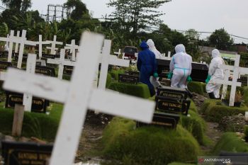 Legislator Surabaya minta ditinjau kembali aturan pemakaman pasien COVID-19