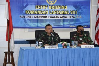 Komandan Pangkalan Utama TNI AL VIII Manado ingatkan kinerja jajaran