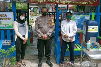 Aiptu Sarjono terpilih sebagai polisi teladan Kampung Tangguh Jaya