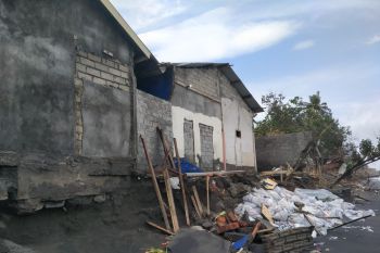 Dinsos Mataram mendata nelayan terdampak abrasi pantai