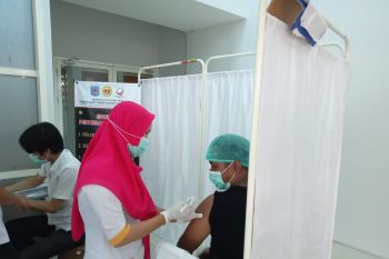 Dinkes: 4.165 nakes di Kota Mataram sudah divaksin