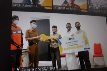 Penyintas gempa-likuefaksi Sigi  dapat bantuan hunian dari BPKH
