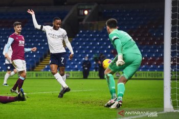Manchester City terus melaju saat membungkam Burnley 2-0