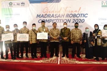 Siswa MTsN 1 Makassar raih 4 medali kompetisi Robotic Nasional