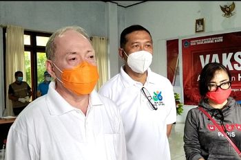 Raule  imbau kerja sama semua pihak guna capai target vaksinasi 80 persen