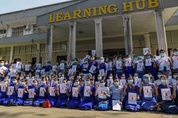 Ribuan orang di Myanmar turun ke jalan, protes atas kudeta