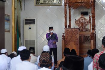 Sekda Lampung Tengah imbau pengurus masjid terapkan prokes COVID-19