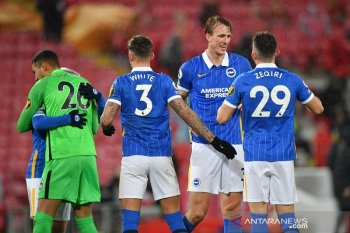 Daniel Burn bertekad menjaga momentum Brighton saat tandang ke Burnley
