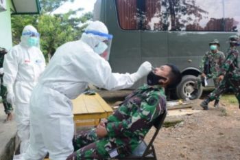 Personel Korem Mamuju gelar tes cepat cegah COVID-19