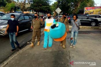 Wali Kota Tanjungpinang berikan alasan tertibkan badut di lampu merah