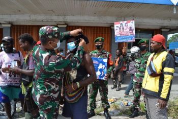 Kodim Mimika operasi penegakkan disiplin protokol kesehatan warga Timika