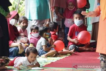 Terapkan budaya 3M sejak dini, 5.000 balita di Tanah Datar diberi masker gratis