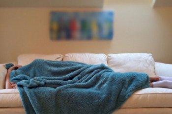 Mengapa waktu tidur lansia lebih sedikit daripada orang dewasa?