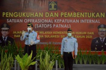 Kakanwil Kemenkumham Sulsel kukuhkan Satopspatnal Pemasyarakatan