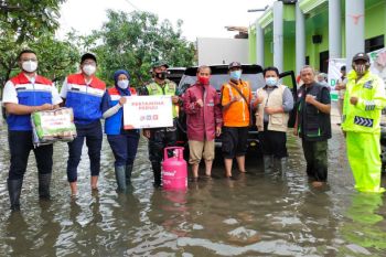 Pertamina bantu korban banjir di 6 wilayah Jateng