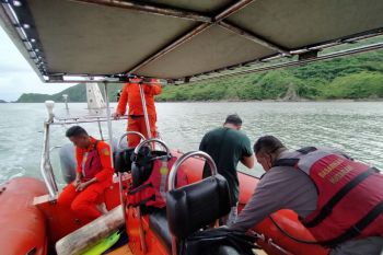 Mesin mati, dua nelayan Lombok Tengah terombang ambing sampai Perairan Bali